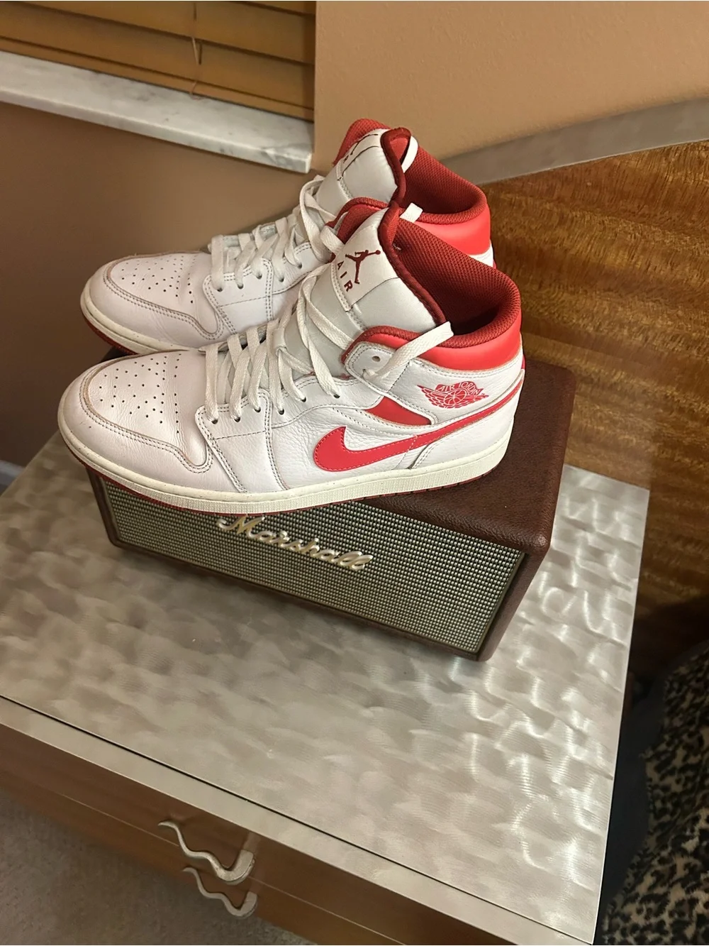 Nike Jordan -1  Mid  in White and Red